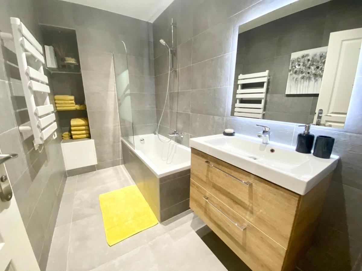 Cozy 2Br Appartment Near The Port Of 니스 외부 사진